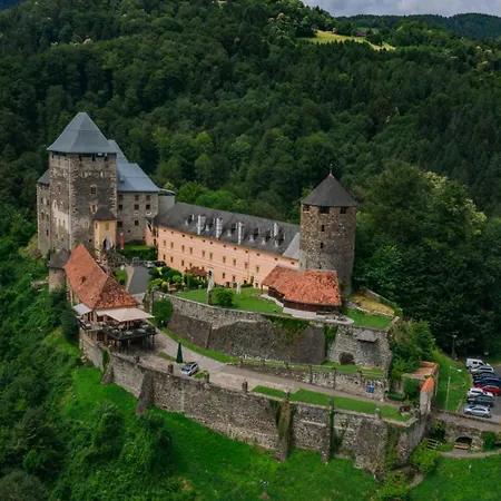 Hotel Burg