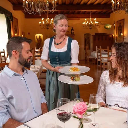 Burg Hotel 4*