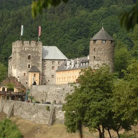 Отель Burg 4*
