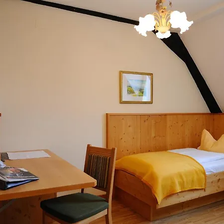 Отель Burg 4*