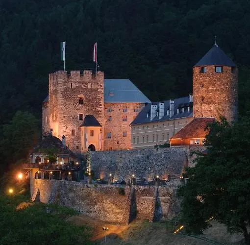 Burg Hotell